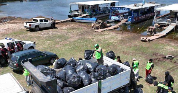 Sacaron tres toneladas de basura del dique Cabra Corral