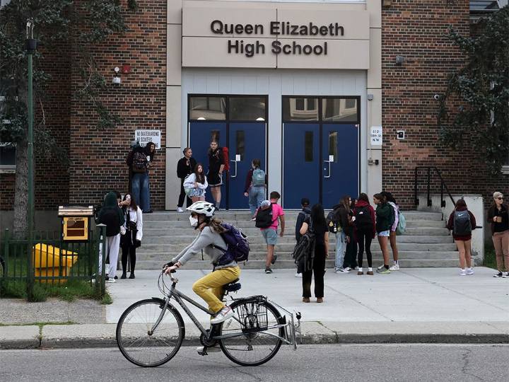 Bell: Alberta, get ready for a teacher strike Oct. 6