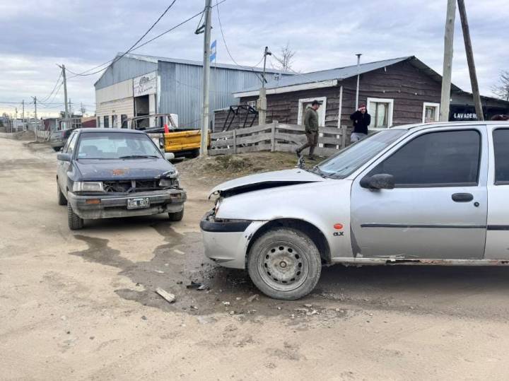 Tolhuin: colisionaron dos vehículos y no hubo heridos