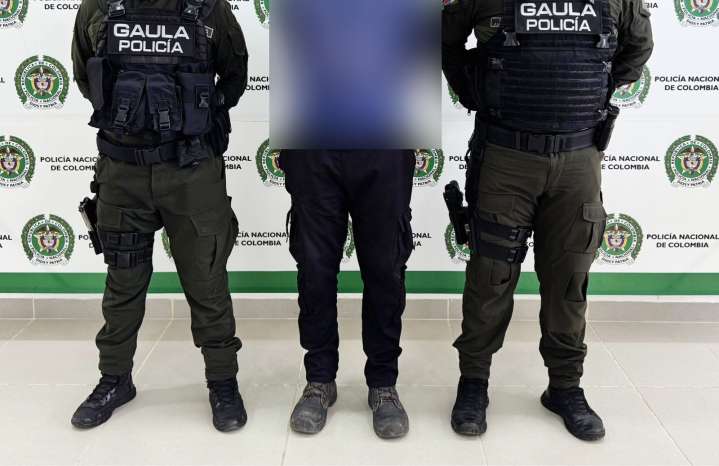 POLICÍA CAPTURÓ A ALIAS «TIMA» EN AGUAZUL: LA JUSTICIA LO REQUIERE POR «SEXTING» CONTRA EMPLEADAS DOMÉSTICAS