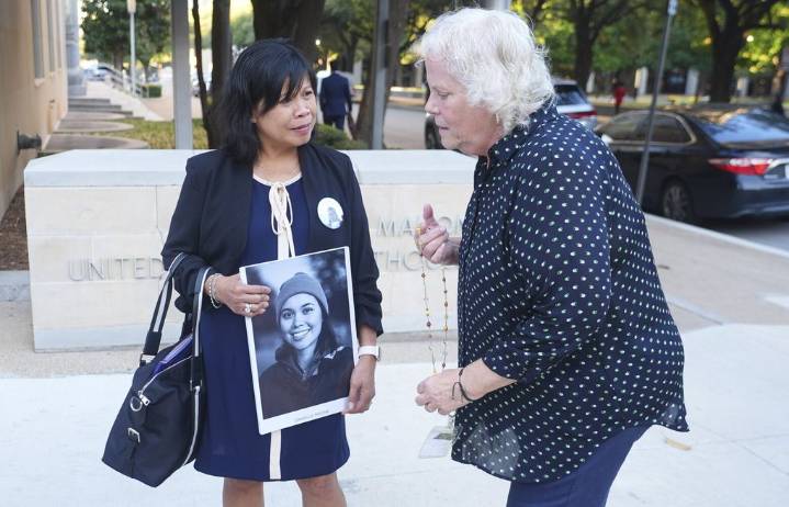 Families of Boeing crash victims urge judge to reject deal sparing company from prosecution