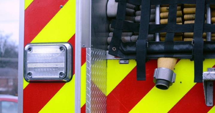 Man critically injured in Woodlawn apartment fire