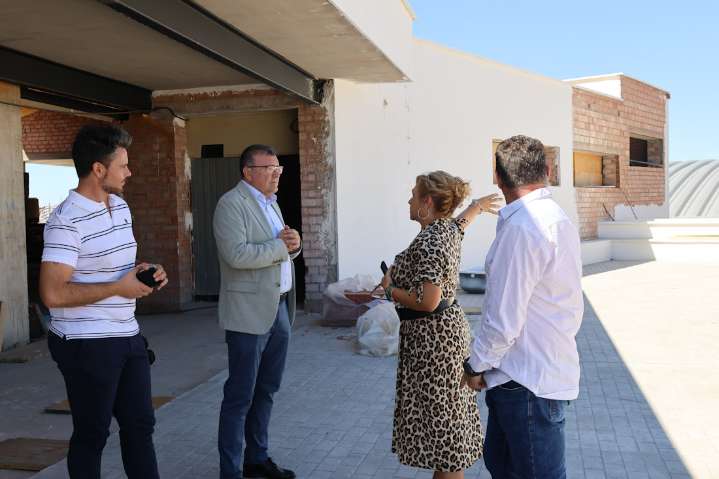 Avanzan las obras del Centro Deportivo Cultural de Güevéjar con apoyo del PFEA