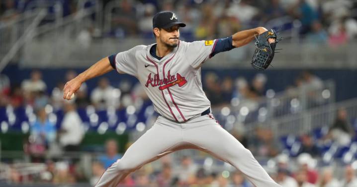Braves bring back Charlie Morton for potential farewell