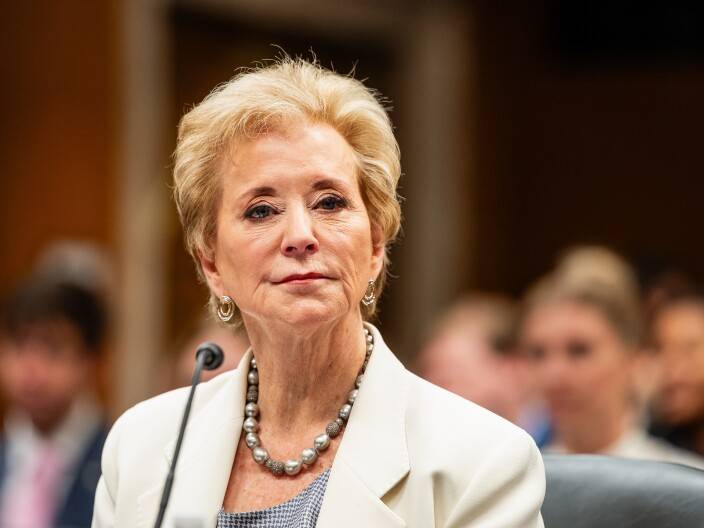 U.S. Education Dept. unites conservative groups to create 'patriotic' civics content
