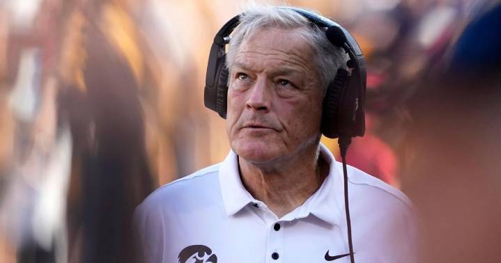 Miscues, injury, interception stop Iowa from stunning Indiana on homecoming