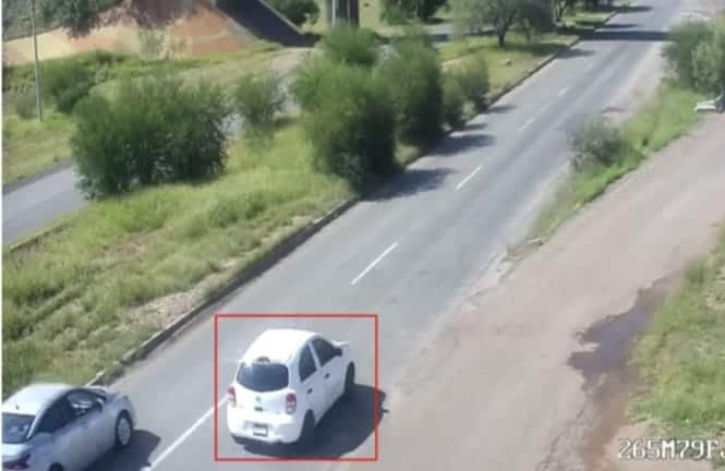 Municipales aseguran a tres asaltantes de transportistas que operaban cerca de la Puerta de Chihuahua