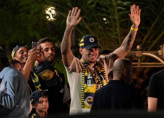 When do the Saudi Pro League and Turkish Super Lig transfer windows close?