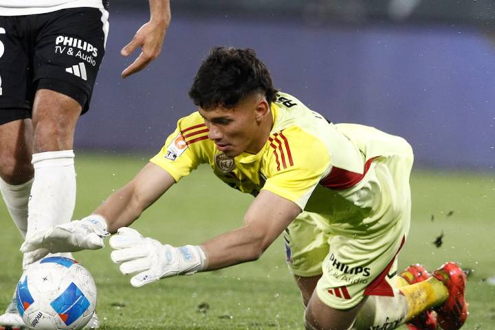 Eduardo Villanueva alzó la voz tras su debut triunfal en Colo Colo: “Me sentía preparado; anímicamente lo necesitábamos”