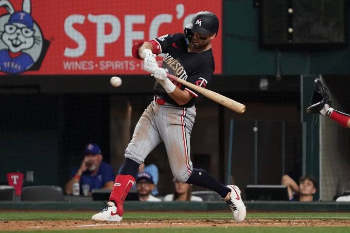 Deadspin | Twins eliminate Rangers from playoff picture with 4-1 win