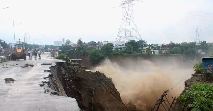 Dehradun Devastated: Cloudburst Unleashes Deadly Deluge, 13 Killed, 16 Missing