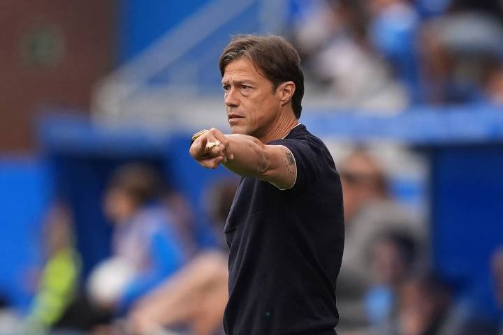 "¡Aplausos para el asador!" El gesto de Almeyda con el plantel de Sevilla que terminó con un golazo maradoniano