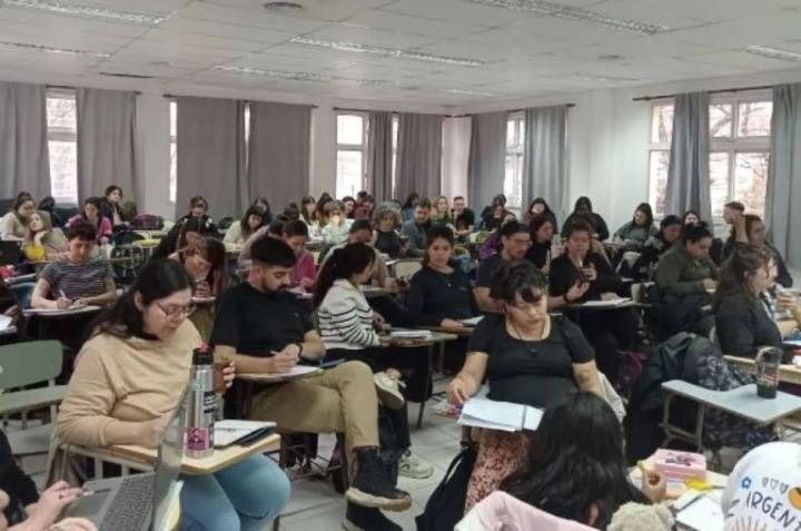 Un centenar de docentes finalizó la formación en Educación Sexual Integral