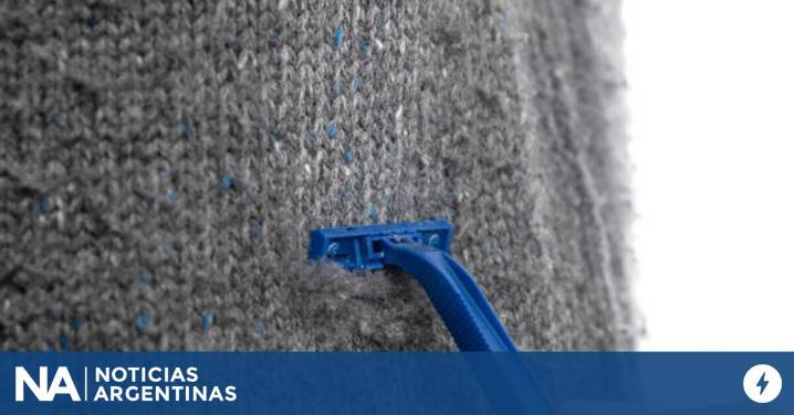 Adiós a las pelusas en el suéter: el truco casero para dejarlo como nuevo