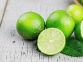 Según estudios científicos, el limón no es eficaz para desinfectar alimentos