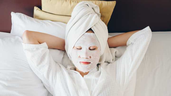 Dermatologists say this sleep position causes the least wrinkles and signs of ageing