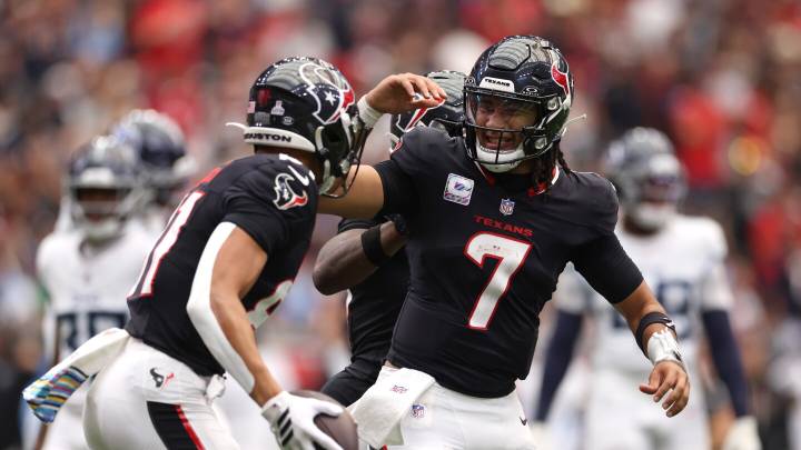 Texans blank Titans 26-0 for first win