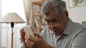Eye Drops Replacing Reading Glasses? New Study Says It’s Possible