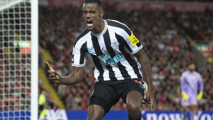 Alexander Isak completes Premier League-record move to Liverpool