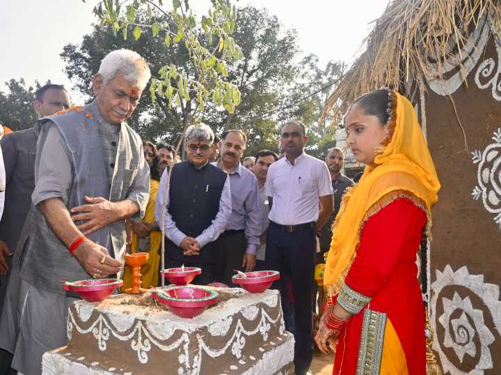 LG Sinha inaugurates Basohli Utsav, stresses promotion of cultural heritage