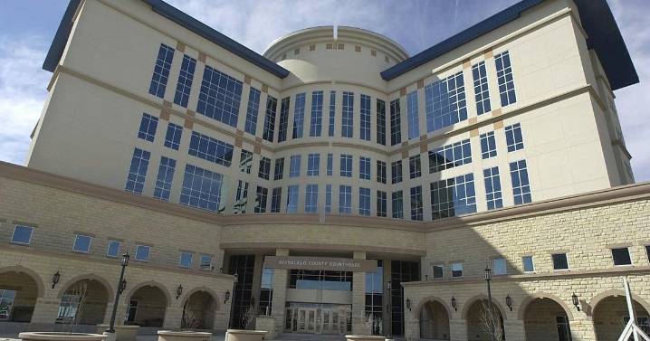 Jurors fail to reach verdict in 2023 shooting death