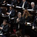 El auxilio de Estados Unidos: la oposición habla de maniobra electoral y reclama control parlamentario sobre la deuda