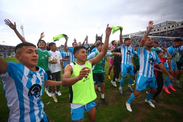 Gimnasia de Jujuy se quedó con el clásico ante Central Norte y mira a todos desde arriba