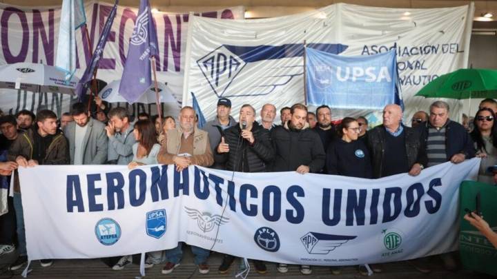 Por un conflicto gremial, podría haber demoras en los 21 aeropuertos del país