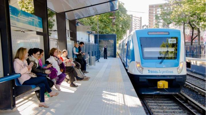 Los trenes en el AMBA circulan a 30 km/h por una protesta de los maquinistas: cuándo se reanudará el servicio