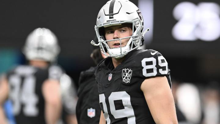 2025 Week 1 Fantasy Football Rankings: TE, K, DEF