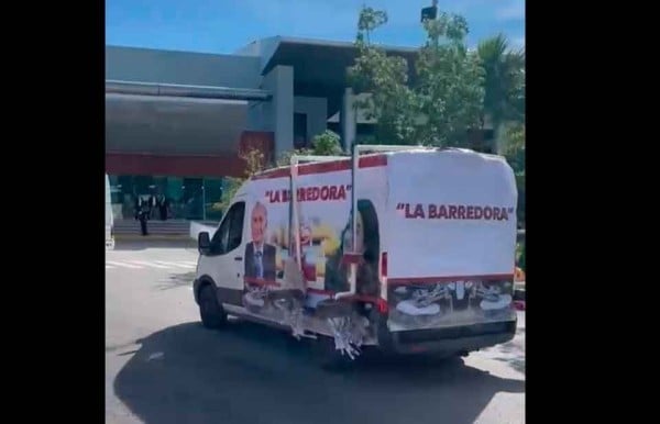 Video.- Ambulancia 'La Barredora' llega al informe de Andrea Chávez