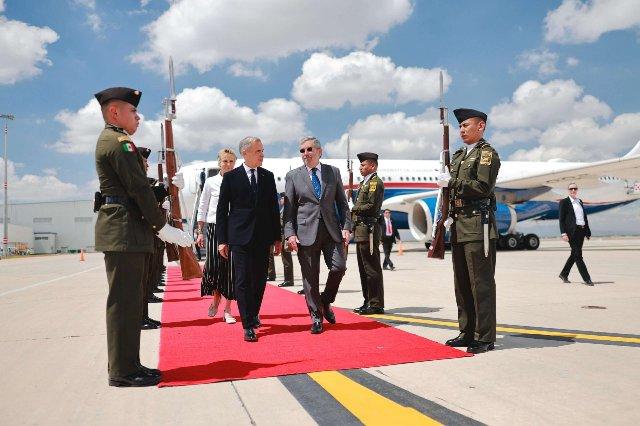 Aterriza en CDMX primer ministro de Canadá, Mark Carney