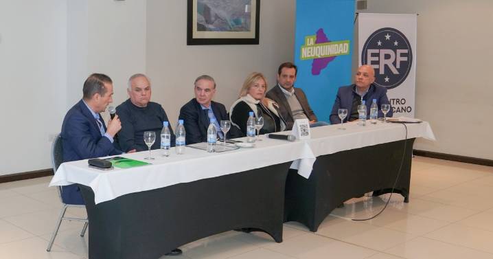 Esto es en off: La política nacional y regional en los pasillos