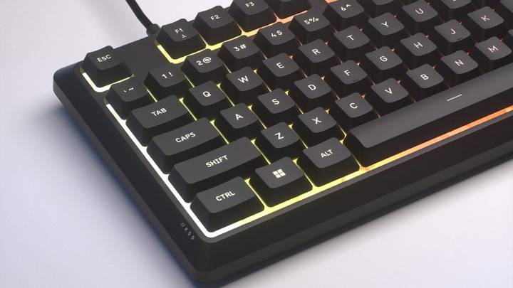 Análisis de Corsair K55 Core TKL: así es este teclado compacto, elegante y silencioso