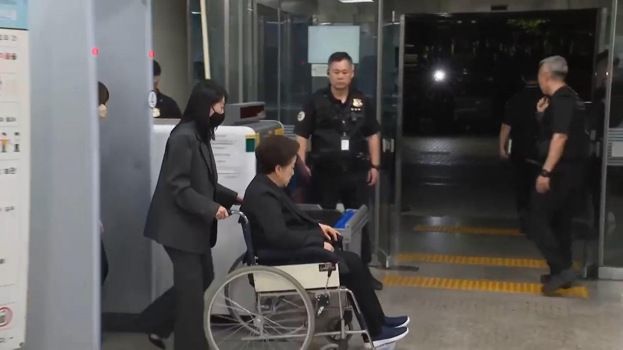 Unification Church leader held in detention pending court’s arrest decision