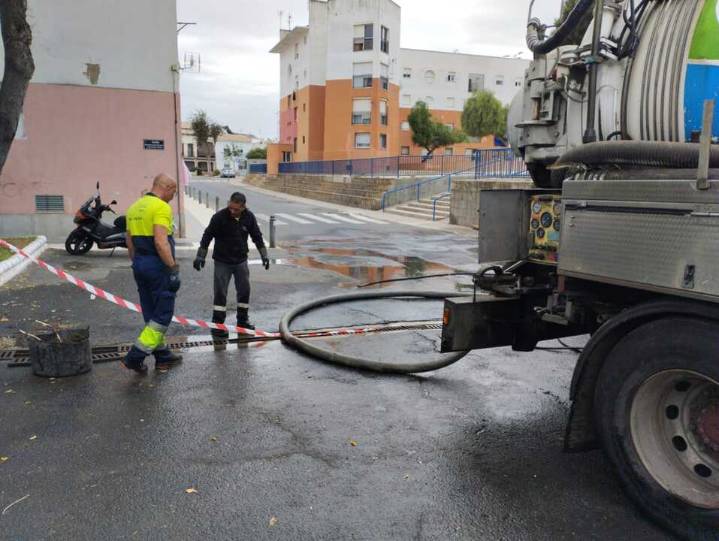 Punta refuerza la limpieza de imbornales y sumideros con 100 unidades más de desagües