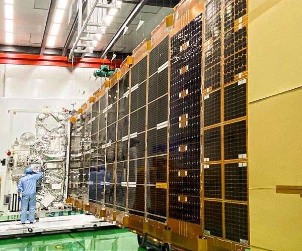 China launches experimental satellites to enhance mobile space internet
