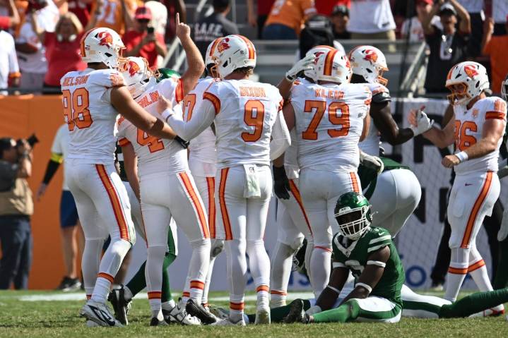 Buccaneers' Chase McLaughlin makes game-winning field goal to beat Jets