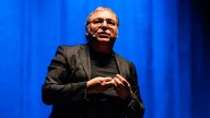 Gabriel Rolón regresa al Teatro 25 de Mayo con "Palabra Plena"