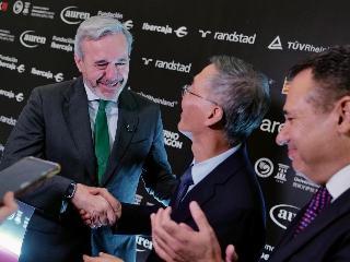 El presidente Azcón alaba el papel de la automoción como motor presente y futuro de la economía aragonesa