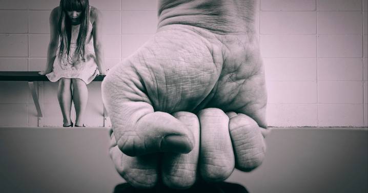 Violencia y silencio: mujeres luchan contra el acoso de hombres con estatus de poder en Caldas