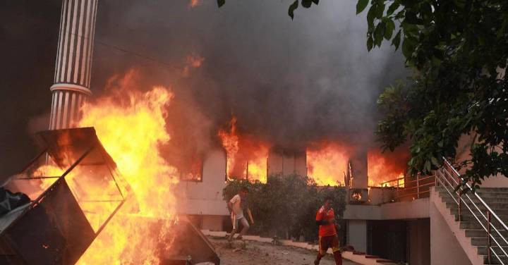 Esposa de ex primer ministro de Nepal murió quemada tras incendio provocado por manifestantes