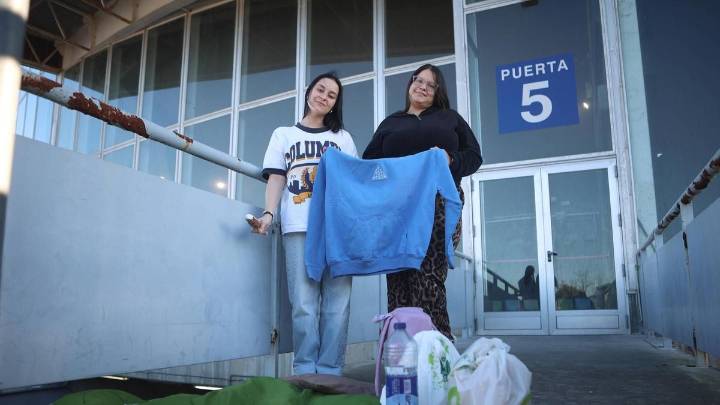Un día de espera por Quevedo en las puertas del Coliseum: «Como él no hay otro»