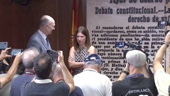 Leire Díez dice que no ha hablado "ninguna palabra con el presidente del Gobierno" y que desde 2008 no cobra del PSOE, streaming en directo