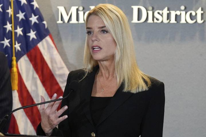 Bondi says human smuggling across the Canada-US border is getting worse