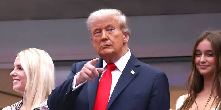 Donald Trump Shows up at the US Open Without Melania