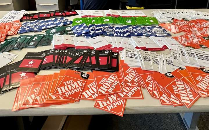 2 southern Californian men arrested in CVS gift card scam
