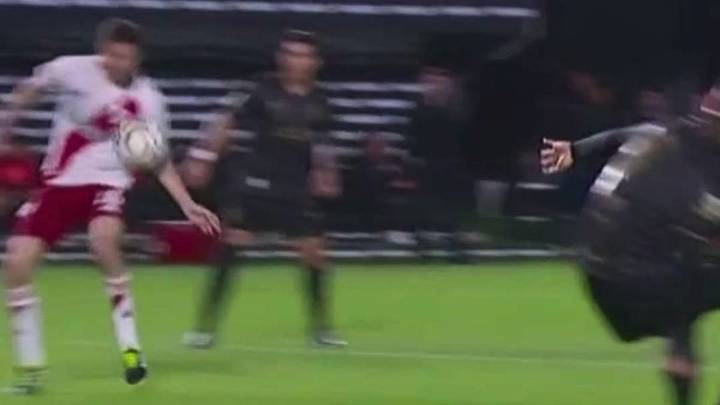 VIDEO: el polémico gol con el que River estiró su ventaja frente a Estudiantes