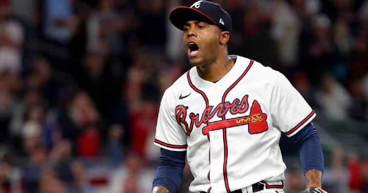 Cubano Raisel Iglesias cierra la temporada con estadísticas impresionantes tras el Juego de Estrellas