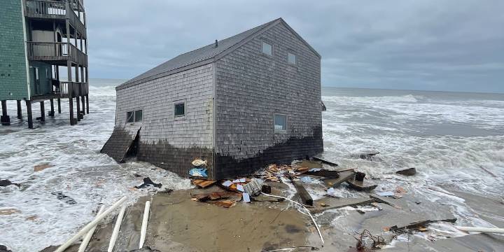 Hatteras Island house falls into ocean, beach officials say